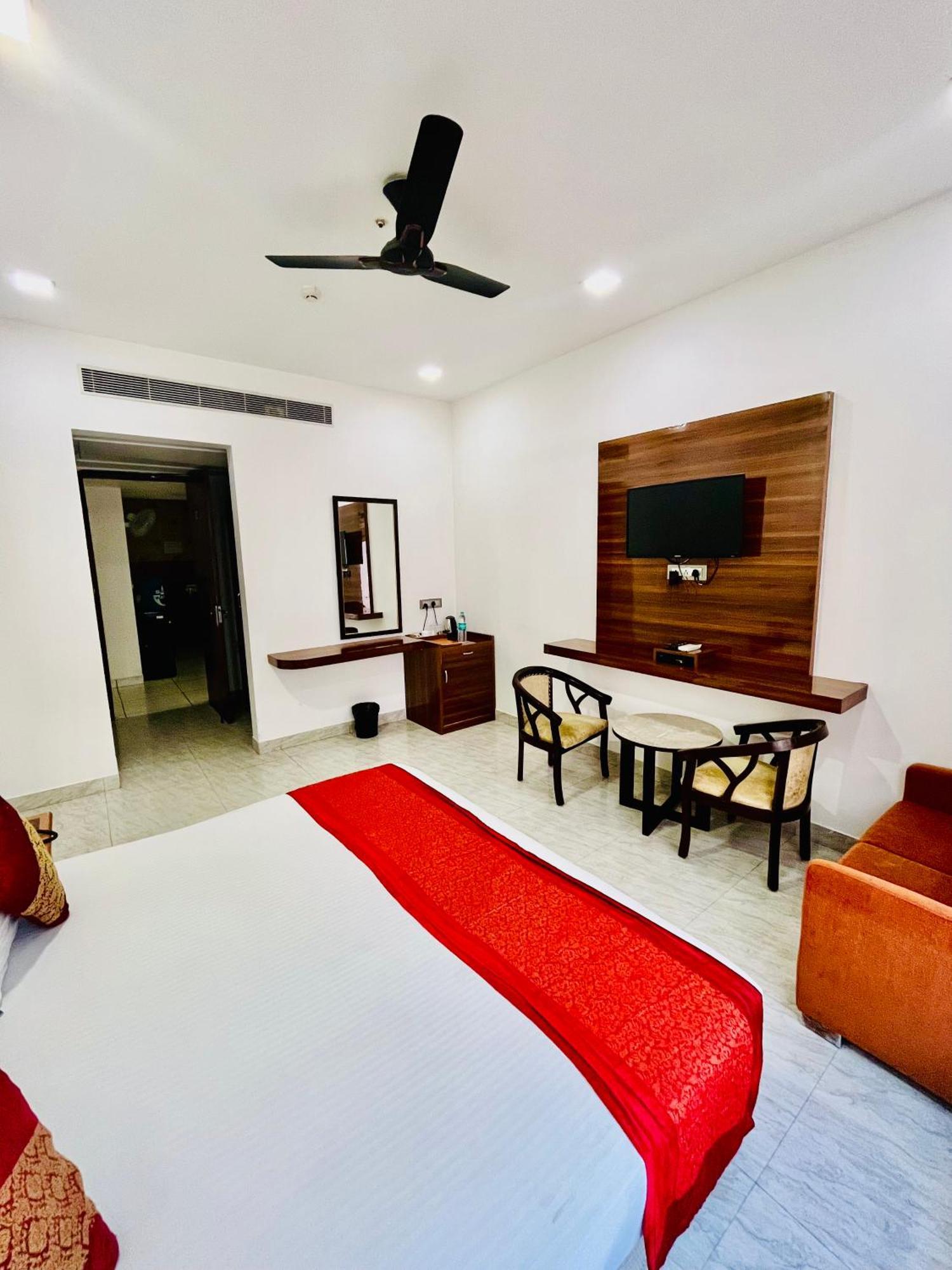 Amora Rooms Dwarka New Delhi Exteriör bild