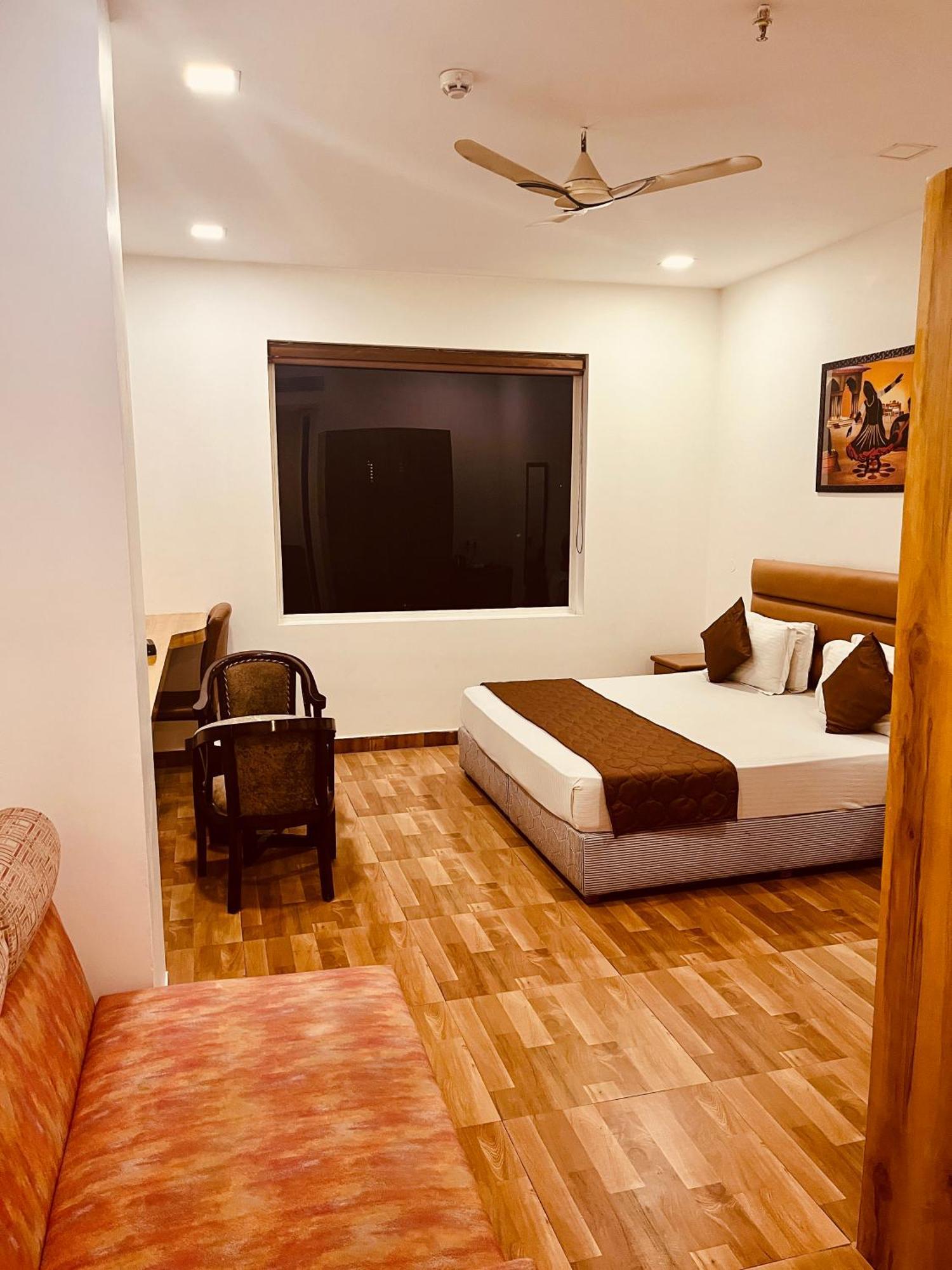 Amora Rooms Dwarka New Delhi Exteriör bild