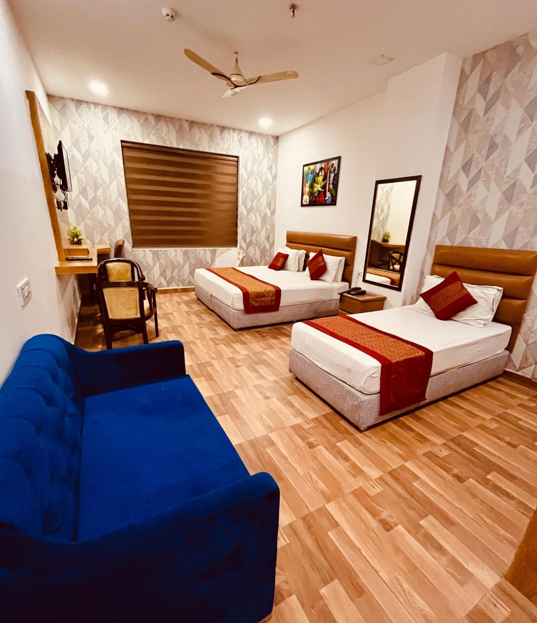 Amora Rooms Dwarka New Delhi Exteriör bild