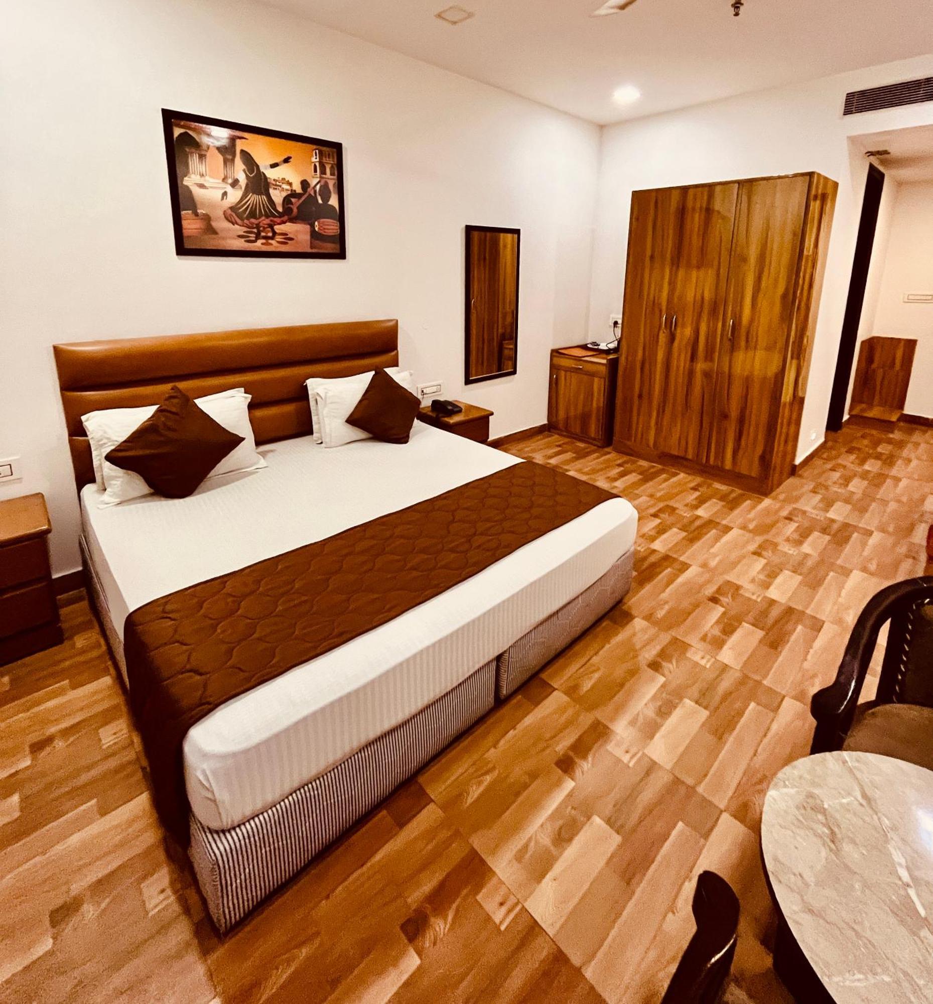 Amora Rooms Dwarka New Delhi Exteriör bild