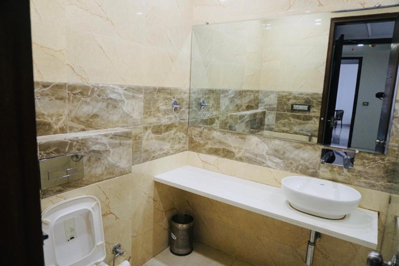Amora Rooms Dwarka New Delhi Exteriör bild